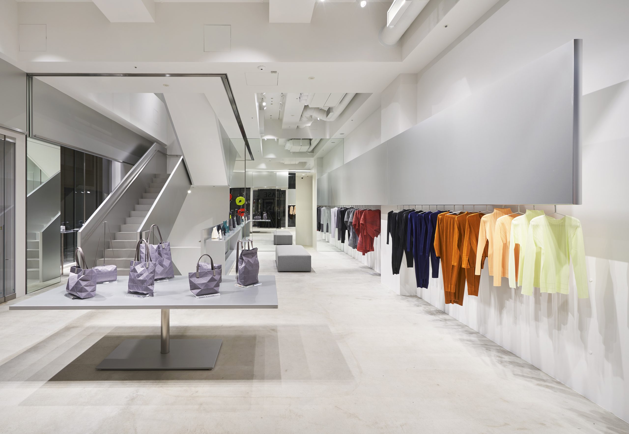 ISSEY MIYAKE 銀座に新店舗オープン | Column | 花椿